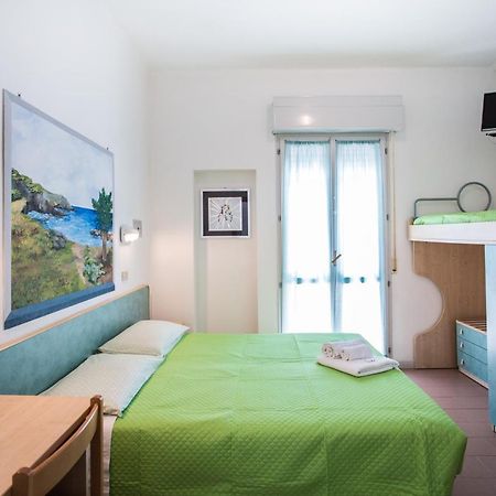 Hotel Silvana Cattolica Exterior photo
